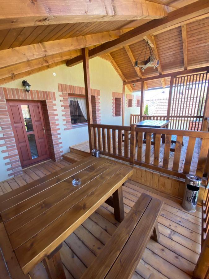 Gradics Panzio Otel Siculeni Dış mekan fotoğraf
