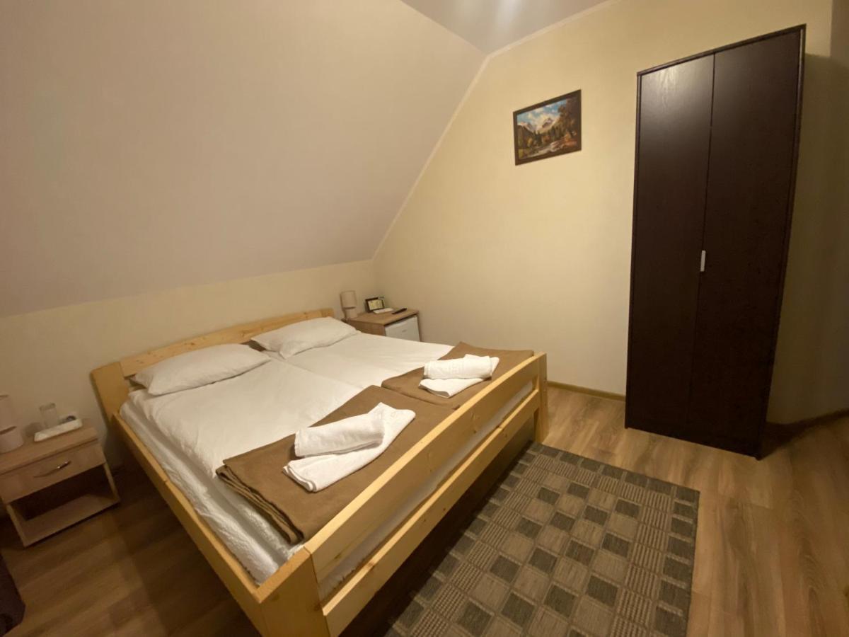 Gradics Panzio Otel Siculeni Dış mekan fotoğraf